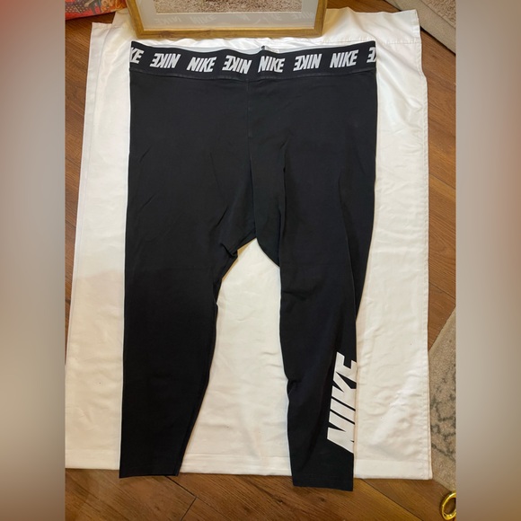 Nike Pants - Nike size 3X black leggings